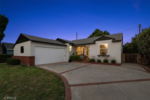 6440 Petit Ave, Van Nuys, CA, 91406-5620 | Card Image