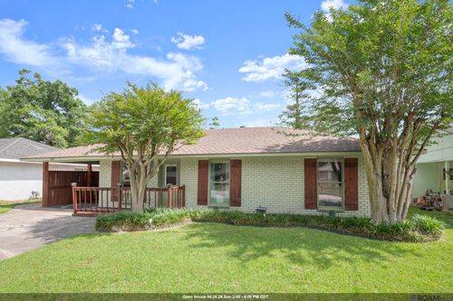 109 Pinoak St, Denham Springs, LA, 70726-4713 | Card Image