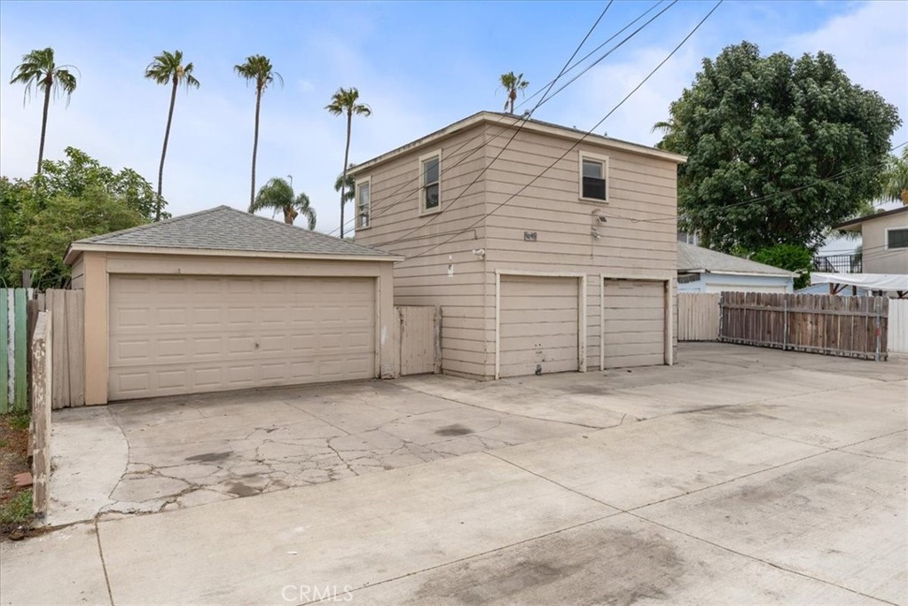 Residential Income in Santa Ana 3