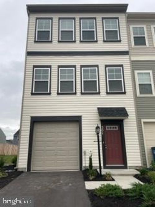 301 Starry Way Dr, STEPHENSON, VA, 22656-2096 | Card Image