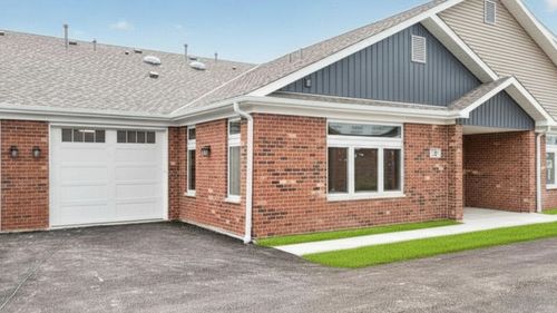 561-561 Stearn Dr, Genoa, IL, 60135-1455 | Card Image