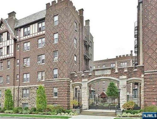 275 Engle St, Englewood, NJ, 07631-2427 | Card Image