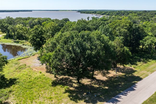 Bird's eye view of a nearby body of water | Image 9