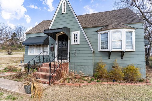 247 11th Ave, Bristow, OK, 74010-2031 | Card Image