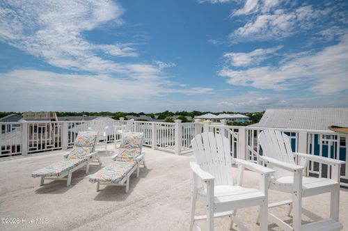 200 Annie Dr, Carolina Beach, NC, 28428-4051 | Card Image