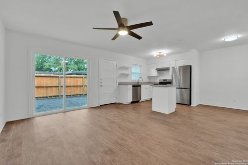 apt-4-600 Gentleman Rd, Balcones Heights, TX, 78201-6765 | Card Image