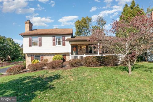 6418 Taunton Rd, Harrisburg, PA, 17111-4800 | Card Image