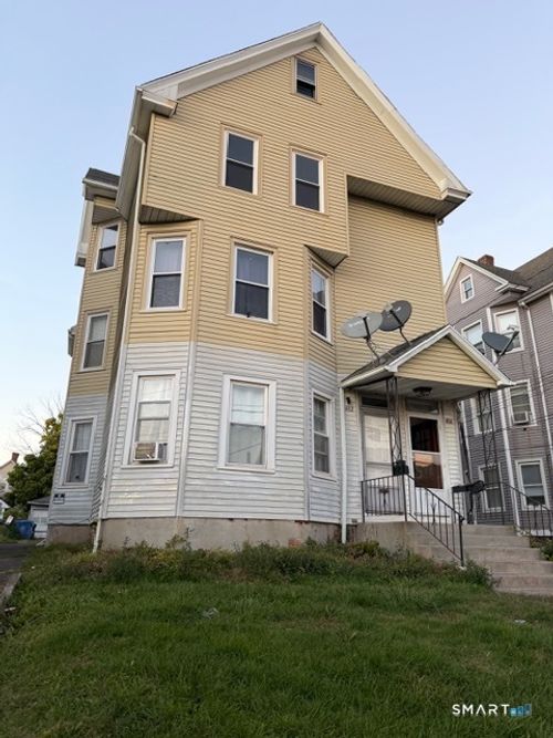 402 Park St, New Britain, CT, 06051-2729 | Card Image