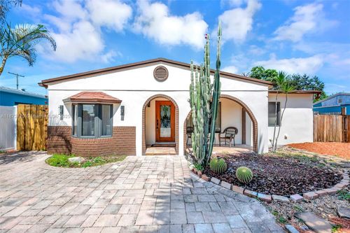 121 Nw 55th St, Oakland Park, FL, 33309-2316 | Card Image