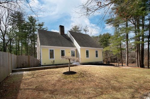 118 Enterprise St, Duxbury, MA, 02332-3307 | Card Image