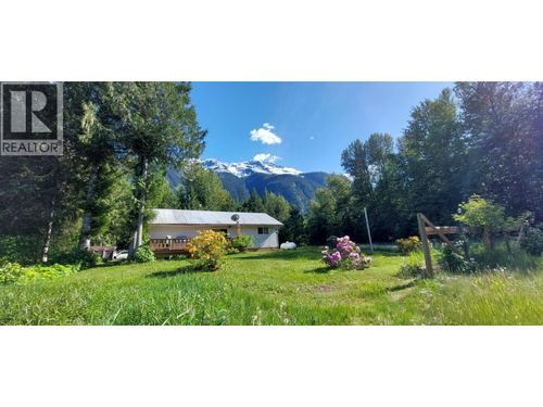2250 Mackenzie St, Bella Coola, BC, V0T1H0 | Card Image