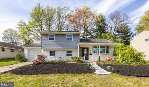 261 Lincoln Ave, Woodbury Heights, NJ, 08097-1124 | Card Image