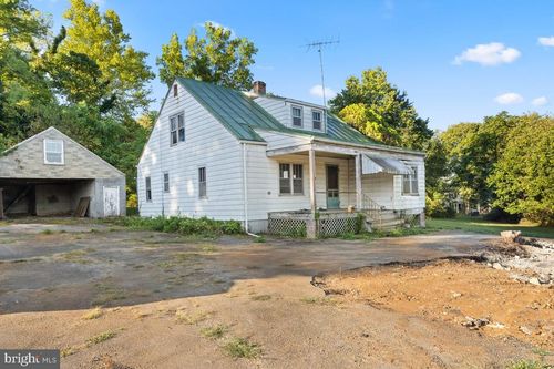 7189 Middle Rd, Middletown, VA, 22645-2120 | Card Image