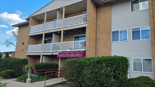 unit-202-910 Beau Dr, Des Plaines, IL, 60016-5830 | Card Image