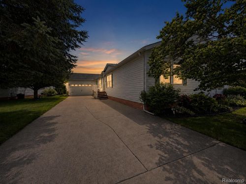 551 Twin Lakes Dr, Kimball, MI, 48074-1337 | Card Image