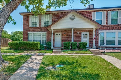 5401 Whisper Glen Dr, Arlington, TX, 76017-6112 | Card Image