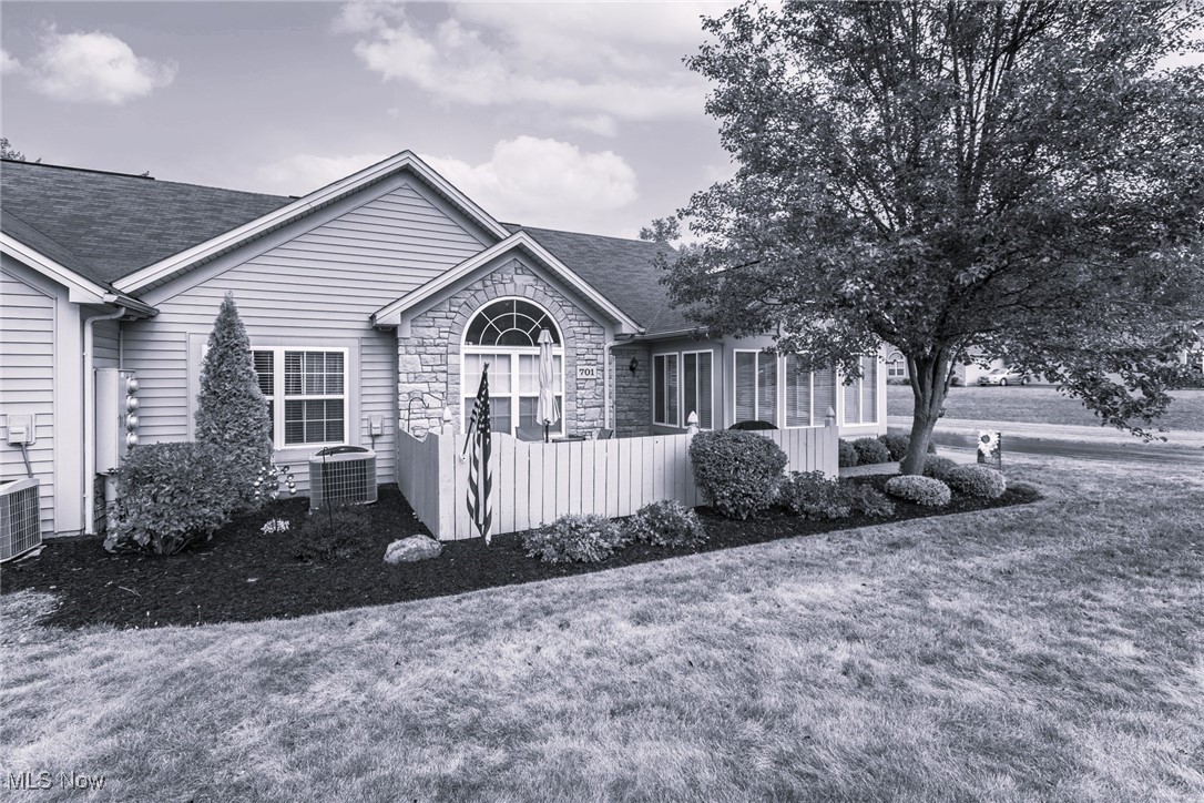 Timberline Dr, Columbiana, OH 44408