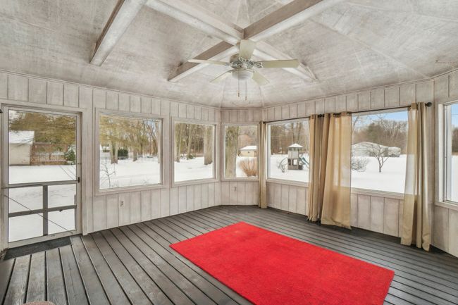 Screened porch extends outdoor days and seasons. | Image 29