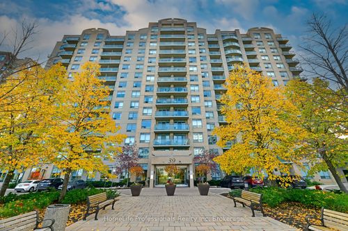 10-39 Oneida Cres, Richmond Hill, ON, L4B4T9 | Card Image