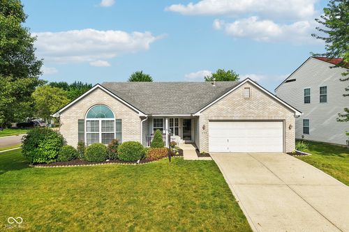12198 Rambling Rd, Fishers, IN, 46037-3993 | Card Image