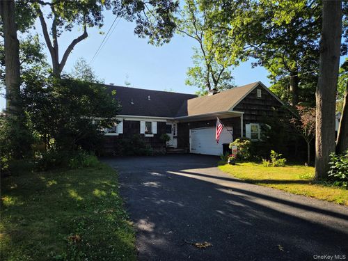 127 Cherry Ave, West Sayville, NY, 11796-1214 | Card Image