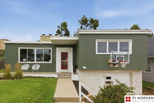 5024 Pierce Street, Omaha, NE, 68106 | Card Image