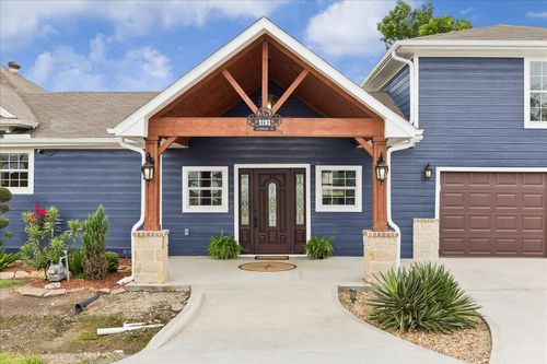 9203 Avenue G, Liverpool, TX, 77577-8910 | Card Image