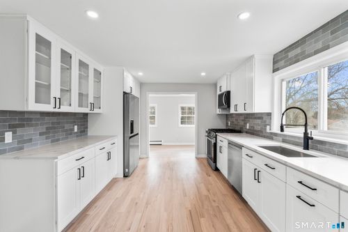 78 Elizabeth Ave, Stamford, CT, 06907-2431 | Card Image