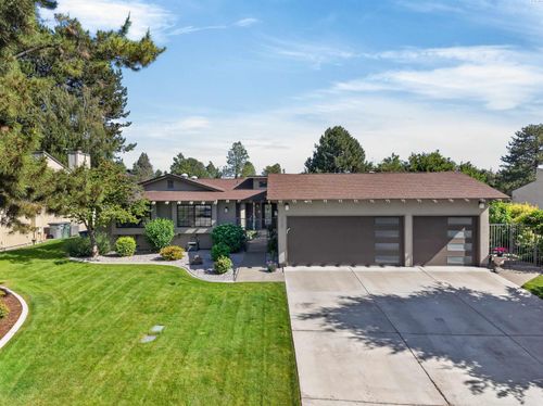 230 Broadmoor Street, Richland, WA, 99352 | Card Image