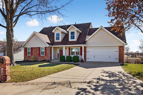 115 Redding Ct, Saint Peters, MO, 63376-3423 | Card Image