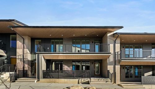 611 Sovereign Common Sw, Calgary, AB, T3C3Y3 | Card Image