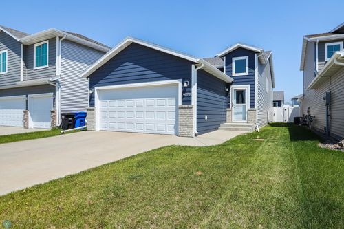6870 17th St S, Fargo, ND, 58104-7857 | Card Image