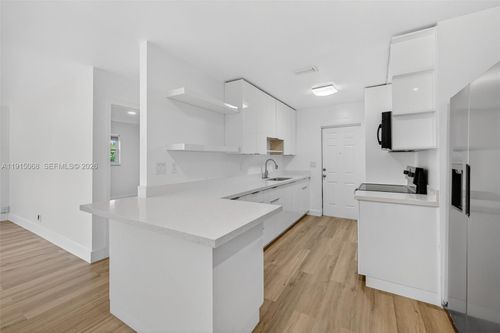 w-11301 Nw 39th St, Coral Springs, FL, 33065-2752 | Card Image