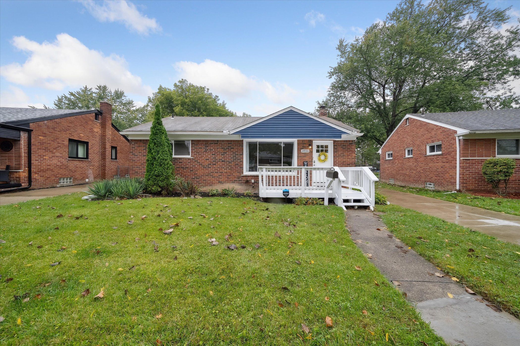Orangelawn , Redford, MI 48239