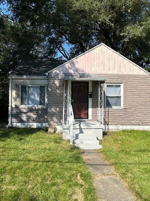 928 Mann Ave, Flint, MI, 48503-4941 | Card Image