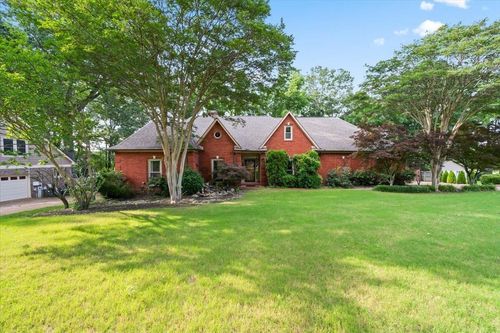 9032 Summer Grove Cv, Cordova, TN, 38018-7498 | Card Image