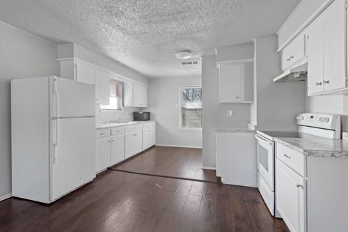 120-120 E Monterey St, Denison, TX, 75021-6620 | Card Image