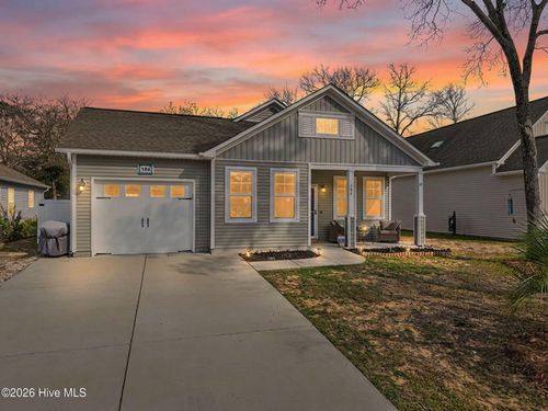 104 Nw 19th St, Oak Island, NC, 28465-7221 | Card Image