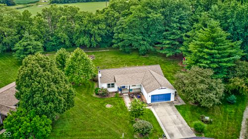 13481 Greenview Cir, Noblesville, IN, 46060-9828 | Card Image