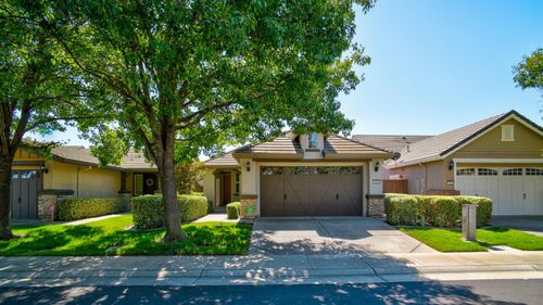 7828 Barnsley Way, Elk Grove, CA, 95757-5113 | Card Image
