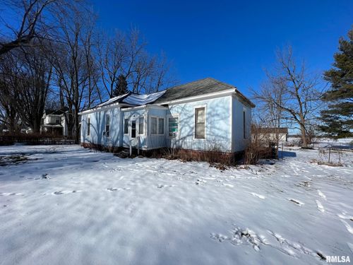 112 W Winans St, Chestnut, IL, 62518-6091 | Card Image