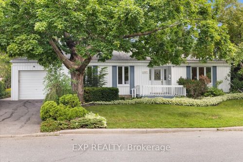 2697 Ulster Cres, Ottawa, ON, K1V8J5 | Card Image