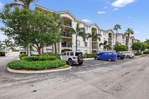 3212-3212 Tuscany Way, Boynton Beach, FL, 33435-7811 | Card Image