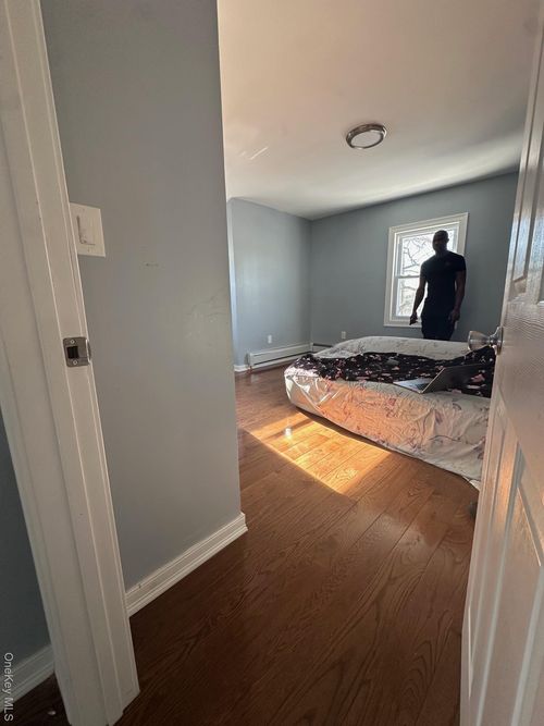 14-29 Pearl St, Far Rockaway, NY, 11691-2314 | Card Image