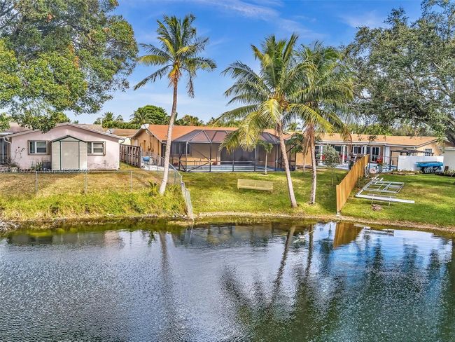 8910 Nw 7 Th Ct, House other with 3 bedrooms, 2 bathrooms and null parking in Pembroke Pines FL | Image 56