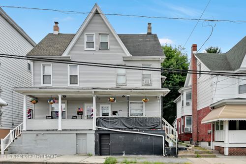 354 W Bertsch St, LANSFORD, PA, 18232-1807 | Card Image