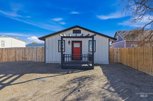 410 S Roswell Blvd, Parma, ID, 83660-6011 | Card Image