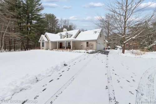 2910 Ginger Dr, Coleman, MI, 48618-8558 | Card Image