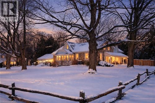 320 Whitmore Dr, Waterloo, ON, N2K1X4 | Card Image