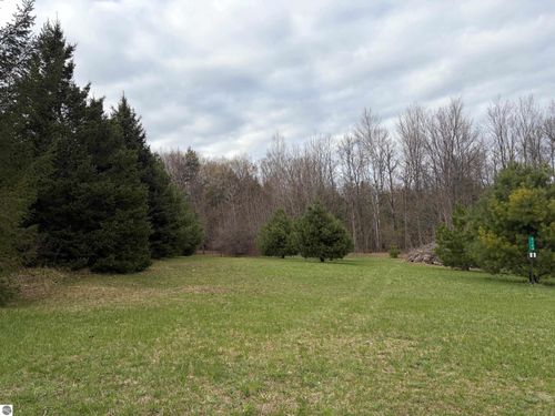 2164 N Belanger Creek Dr, Suttons Bay, MI, 49682-8700 | Card Image